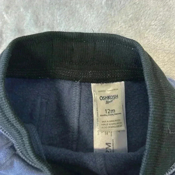 Oshkosh B’gosh - 2 piece set. Size 12  months - Picture 7 of 8